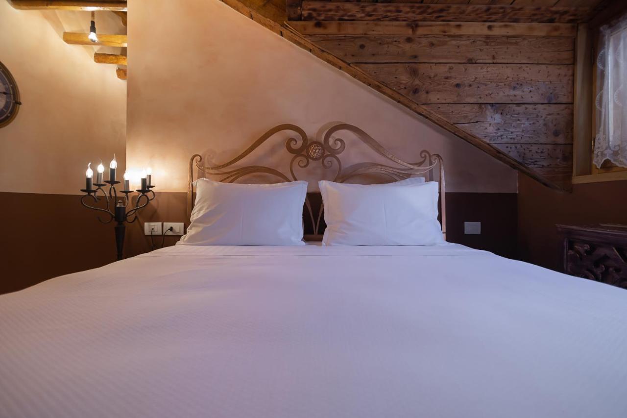 Tresor Art Boutique Hotel Korce Exterior photo