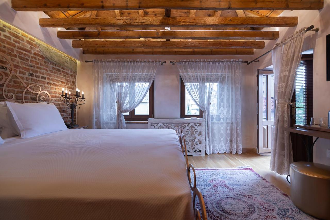 Tresor Art Boutique Hotel Korce Exterior photo