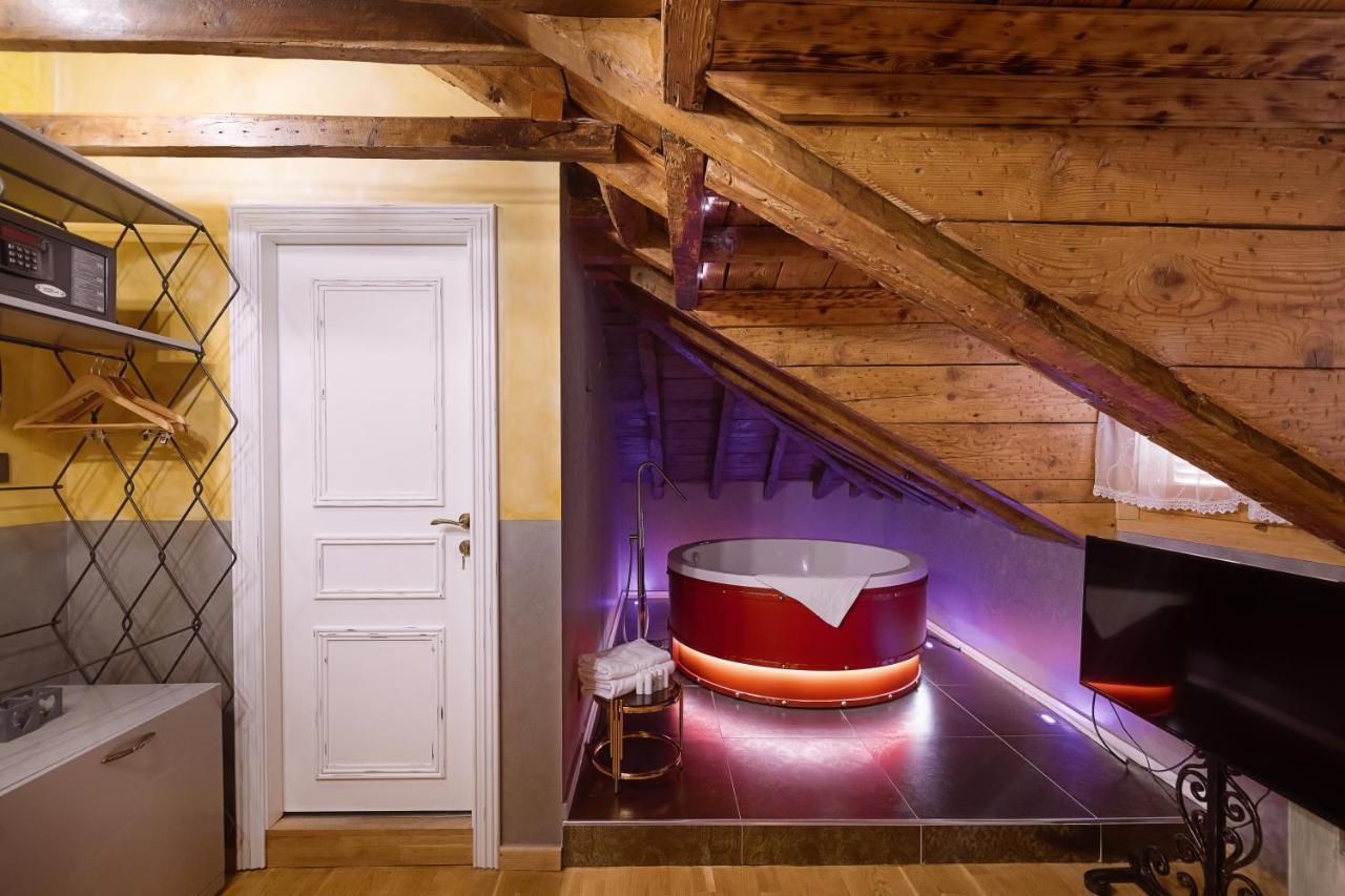 Tresor Art Boutique Hotel Korce Exterior photo
